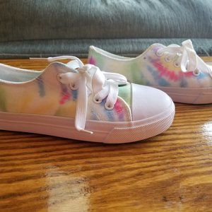 tennis shoes